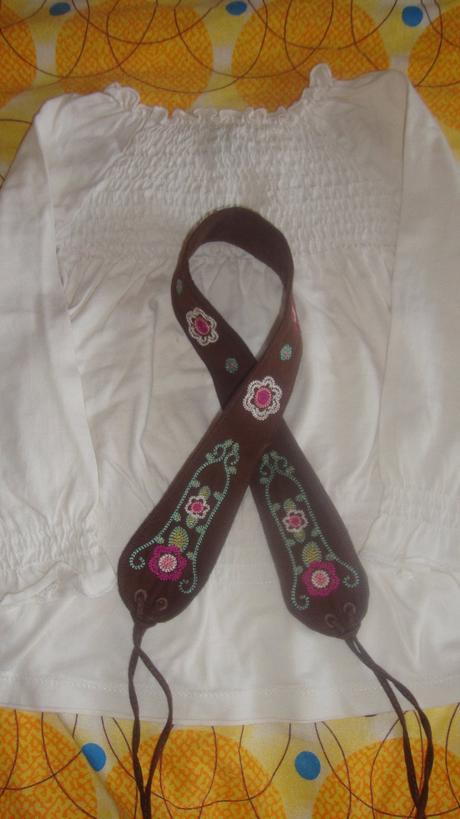 Blúzka (tričko)  s opaskom, 104