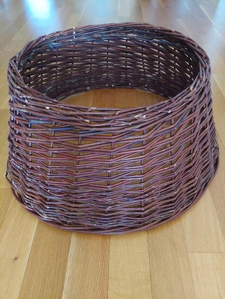 Pletený kryt na stojan vianočného stromčeka, 