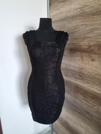 Čierne puzdrové šaty s čipkou, 36