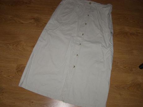 Kostým v slonovej kosti, l