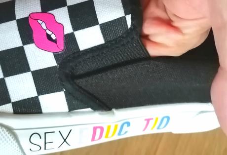 Dámske plátenky, veľ. 37, nové, netflix edition, 37