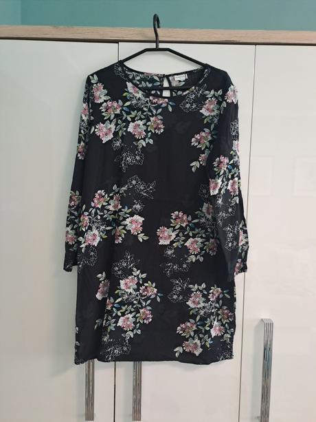 Kvetinkové šaty 40/l, 40