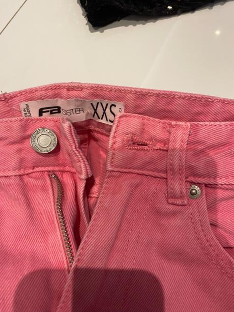 Balík oblecenia, 158–170