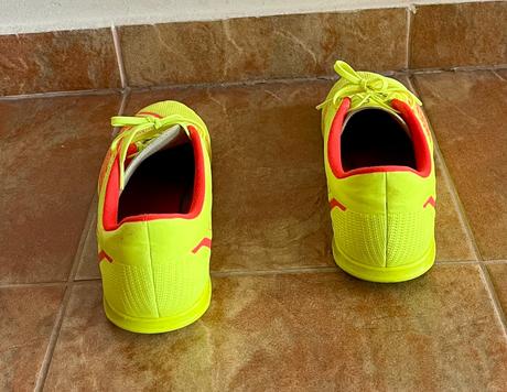 Tenisky nike veľ. 42 halovky, nike,42