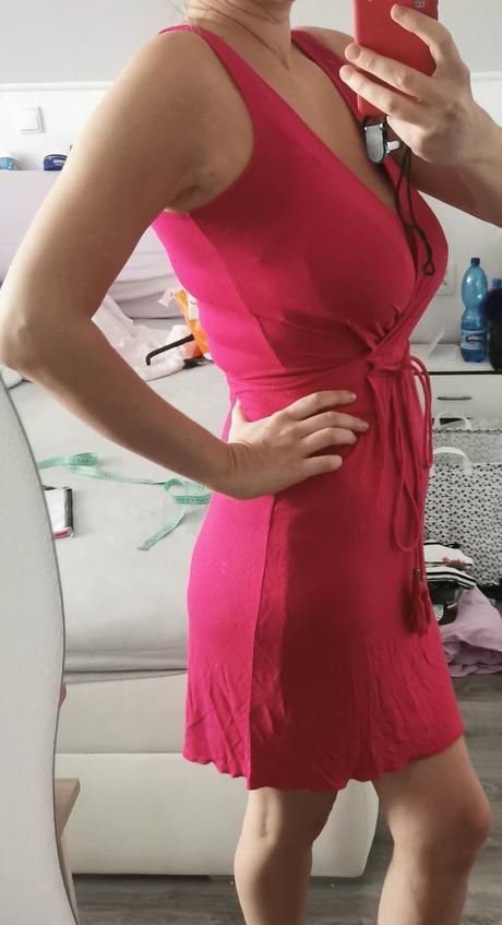 Krásne šaty veľ. s/m, s