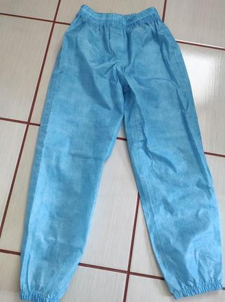 Nohavice do dažďa, 122