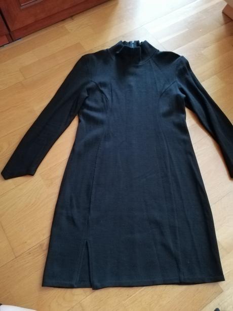 Jednoduché čierne šaty, l