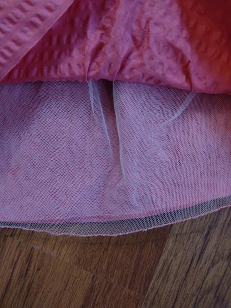 Krepova suknicka, 104