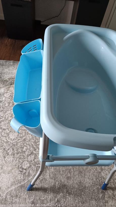 Prebaľovací pult s vaničkou, 