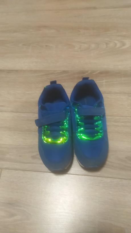 Tenisky, reserved,32