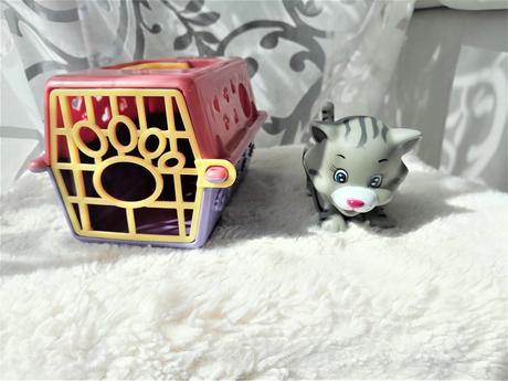 Prepravka s mačičkou, 