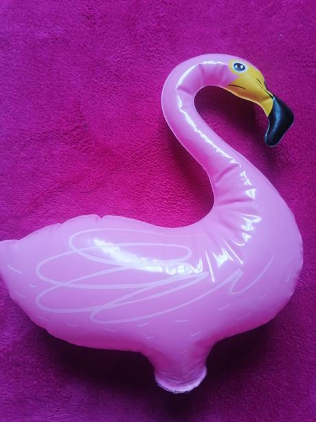 Nafukovací plameniak,