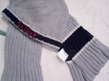 Chlapčenská čiapka a šál, <50