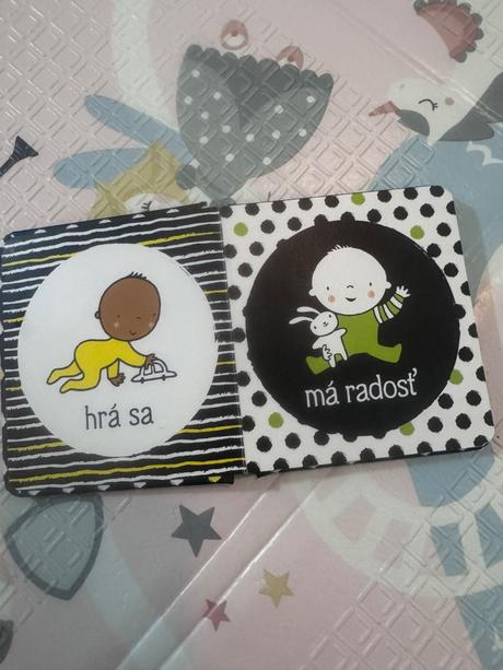 Prvá čiernobiela knižka pre bábätko,