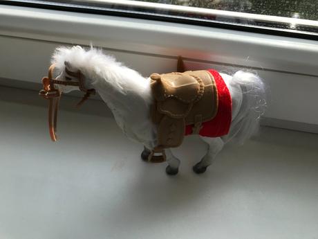 Konik ,dlzka 18 cm, 16 cm vyška,