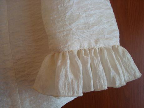 Satenovy kostým, 48