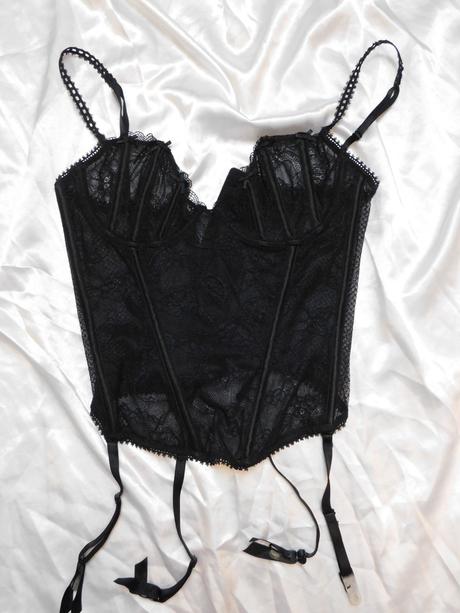 Kvalitný čipkovaný korzet, 75b