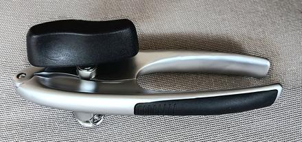 Otvárač na konzervy, 