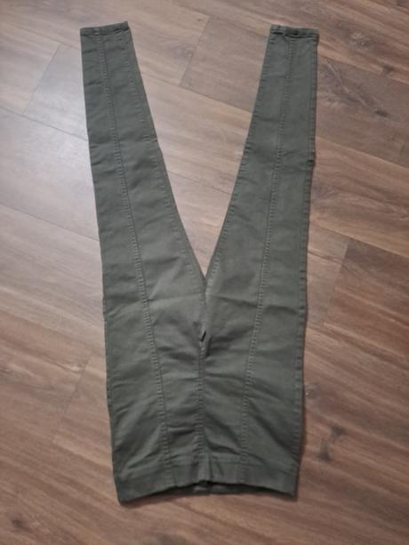 Krasne elasticke nohavice, f&f,34