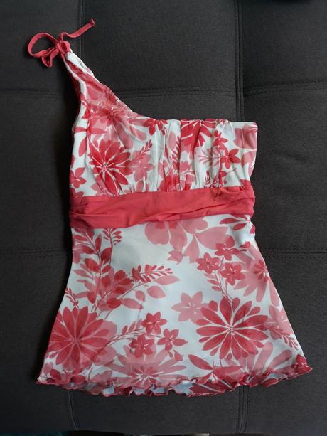 Top s kvetmi na 1 rameno, m