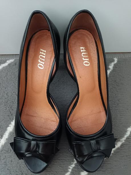 Čierne kožené lodičky zn. hujo, vel. 37, 37