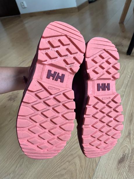 Helly hansen, vyborny stav, po dcerke, 31