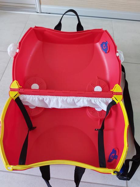 Kufor auticko hasiči, trunki