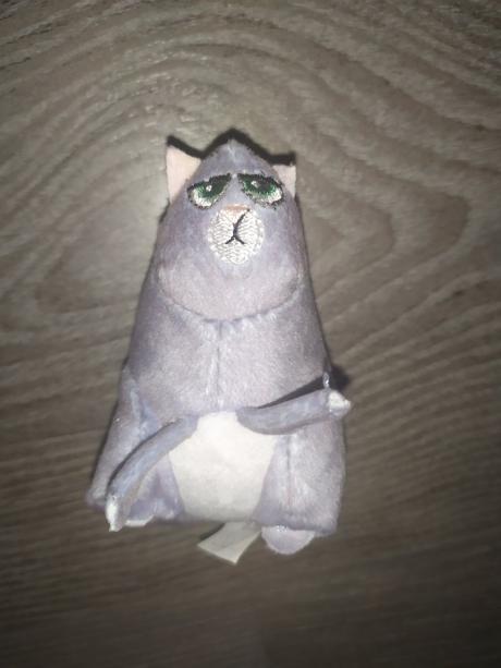 Macicka z rozpravky tajny zivot maznacikov,