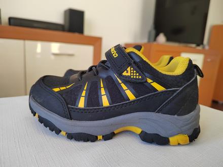 Športové topánky žlto-čierne v.25, 25