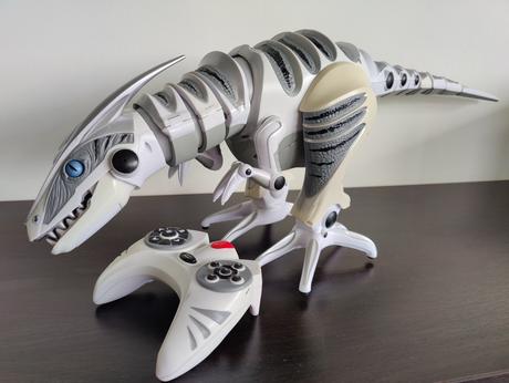 Robosaurus - robotický dino na diaľkové ovládanie, 