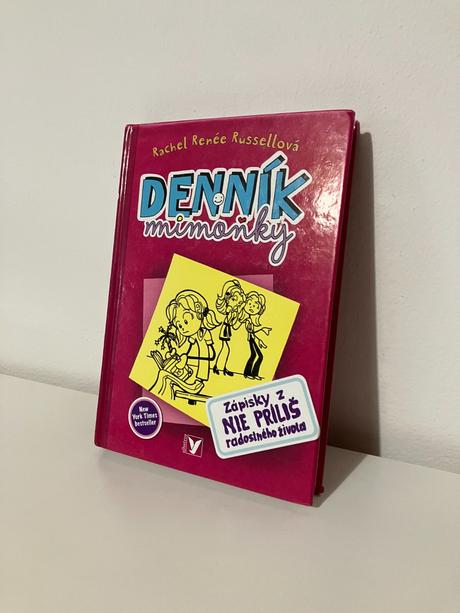 Kniha - denník mimoňky 1, 