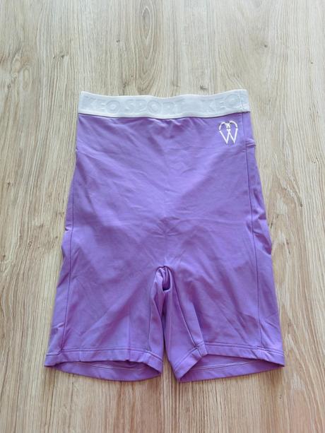 Krásne šortky s nariasením značky keo, s