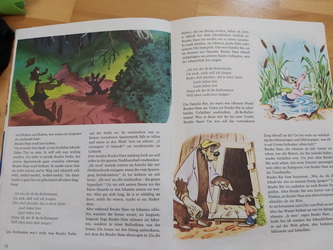 Kniha dobrodružných príbehov z ameriky v nemčine,