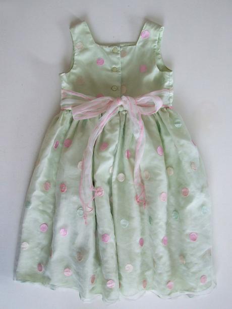 Sviatočné šaty, 110