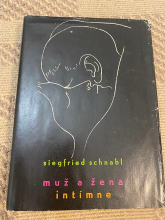 Stará retro kniha muž a žena intímne,
