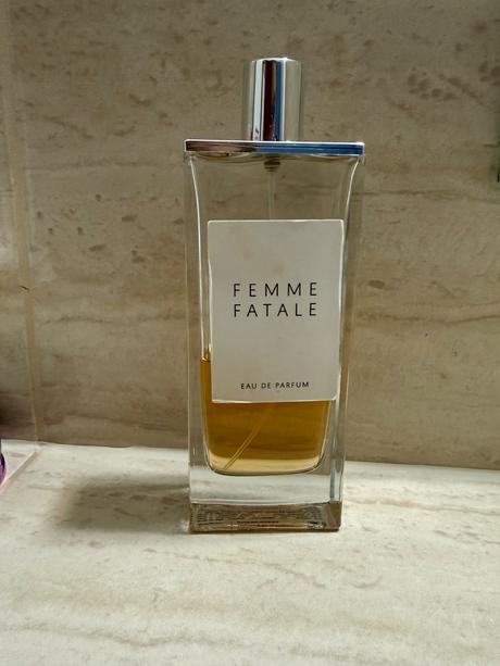 Femme fatale parfém,