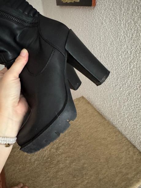 Členkové čižmy, 35