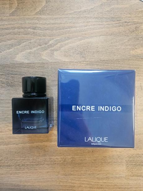Lalique -encre indigo,