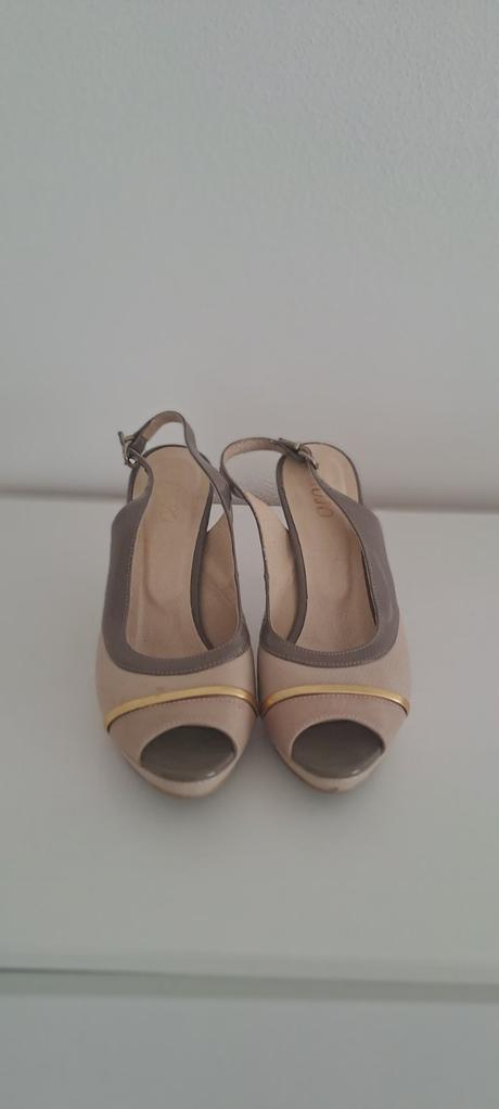 Béžové sandále., 38