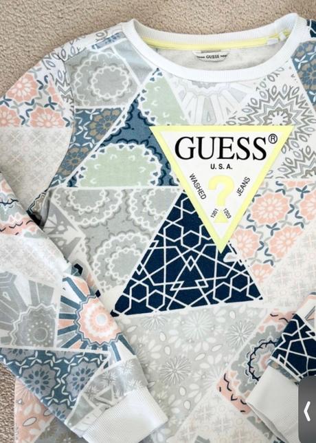Guess top stav, guess,140