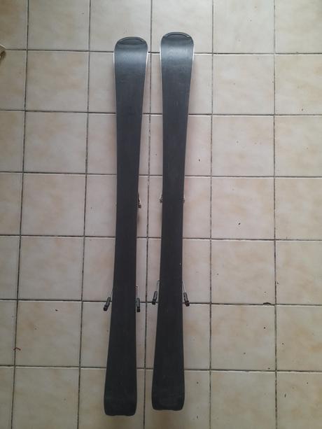 Červené lyže atomic xt 115, atomic,110-119 cm