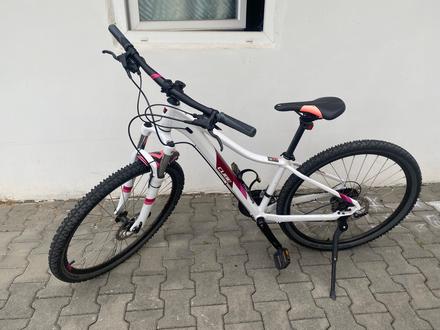 Horský bicykel cube, 28