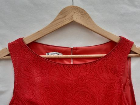 Dámske čipkované šaty, 38