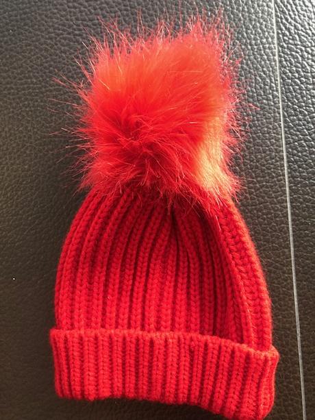 Čiapky dámske/dievčenské rôzne, 