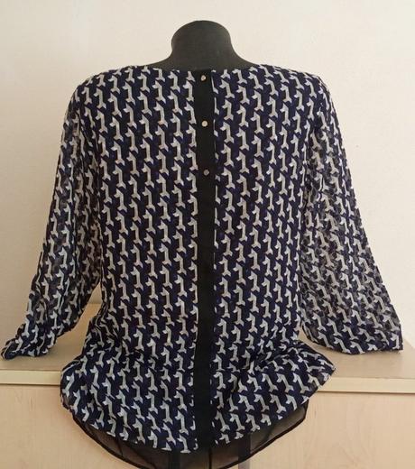 Esprit vzdušná blúzka s geometrickým vzorom, esprit,38