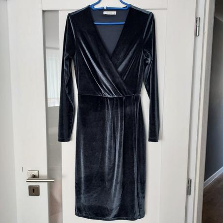 Šaty velúrové, reserved,xs