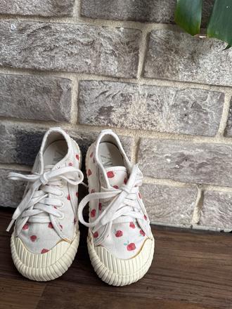 Tenisky jahôdky, zara,26