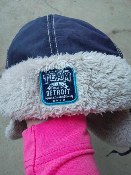 Čiapka- baranica, benetton,52