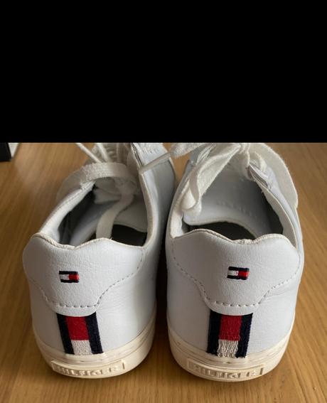 Dvoje botasky, adidas,38