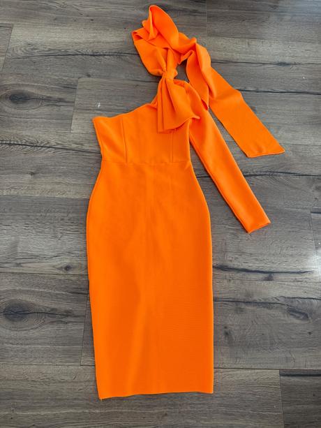 Oranžové asymetrické šaty ll veľkosť xs/s, xs